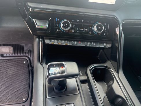 Used 2024 GMC Sierra 1500 AT4X AWD/4WD image 18