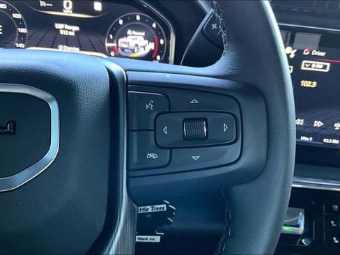 Used 2025 GMC Sierra 2500 Denali Ultimate image 12