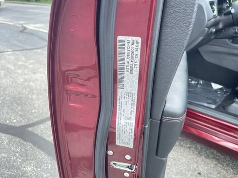 Used 2023 Dodge Durango GT AWD/4WD image 33