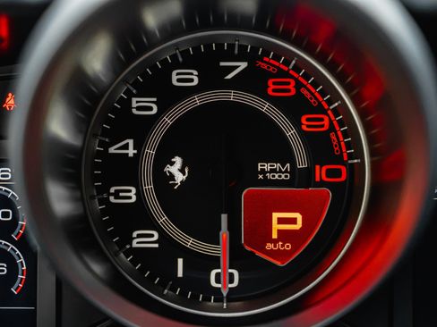 Used 2018 Ferrari GTC4Lusso T RWD image 42