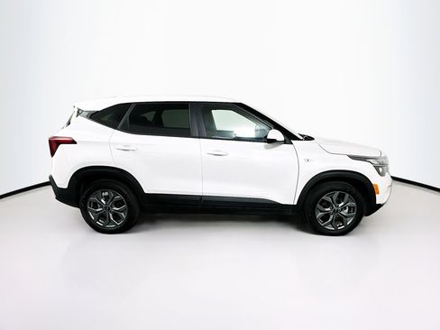 Used 2026 Kia Seltos LX FWD image 10