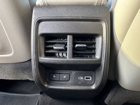 Used 2019 Cadillac XT4 Premium Luxury w/ Enhanced Visibility Package image 11