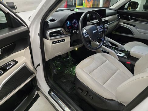 Used 2022 Kia Telluride EX w/ EX Premium Package AWD/4WD image 15