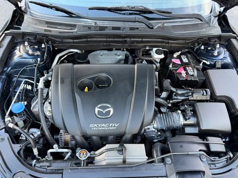 Used 2018 MAZDA MAZDA3 Touring FWD image 20