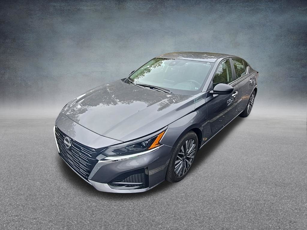 Used 2025 Nissan Altima 2.5 SV FWD image 4