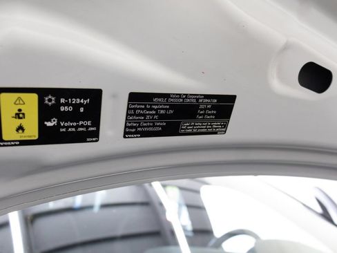 Used 2021 Volvo XC40 P8 Recharge w/ Advanced Package AWD/4WD image 40
