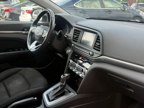 Used 2020 Hyundai Elantra Value Edition w/ Winter Weather Package FWD image 14