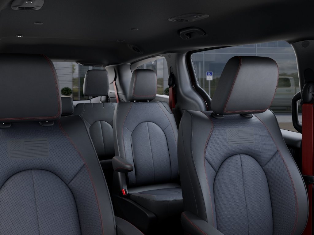 New 2027 Chrysler Pacifica Select AWD/4WD image 27
