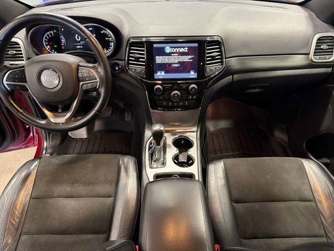Used 2021 Jeep Grand Cherokee Laredo X AWD/4WD image 4