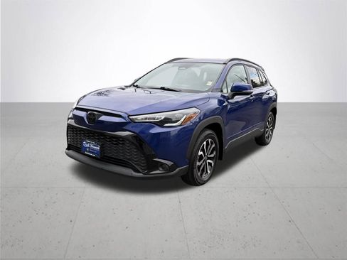 Used 2024 Toyota Corolla Cross AWD Hybrid image 2