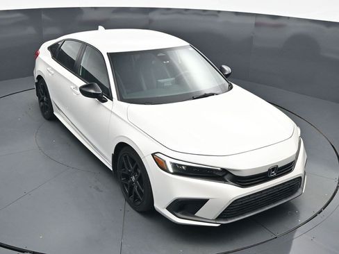Used 2023 Honda Civic Sport image 13