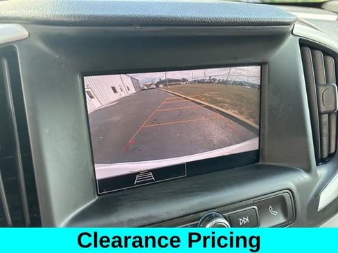 Used 2023 GMC Terrain SLE w/ Driver Convenience Package image 23