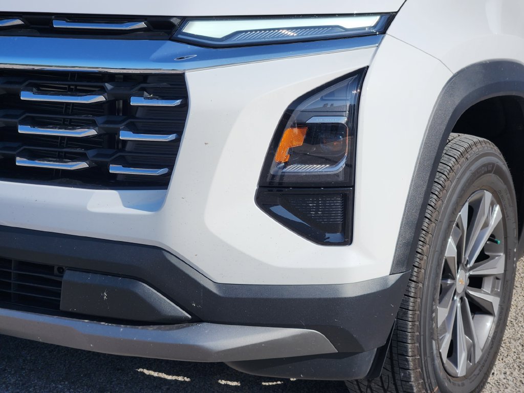 New 2027 Chevrolet Equinox LT FWD image 6