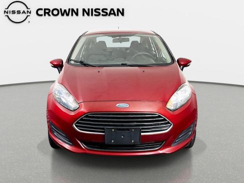 Used 2014 Ford Fiesta SE FWD image 2