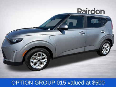 Used 2024 Kia Soul LX w/ Option Group 015 FWD image 3