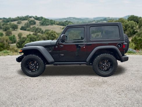 Used 2025 Jeep Wrangler Sport AWD/4WD image 5