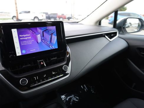 Used 2023 Toyota Corolla LE image 18