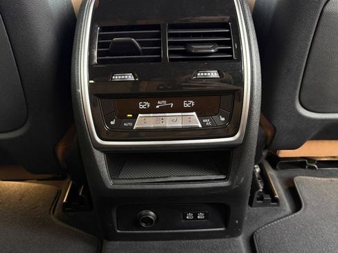 Used 2024 BMW X7 xDrive40i image 46