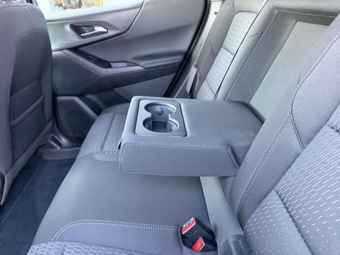 Used 2026 Chevrolet Equinox LT AWD/4WD image 11