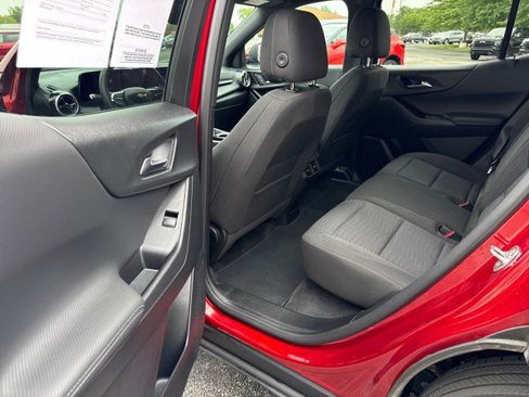 Used 2025 Chevrolet Equinox LT w/ Safety and Technology Package AWD/4WD image 24