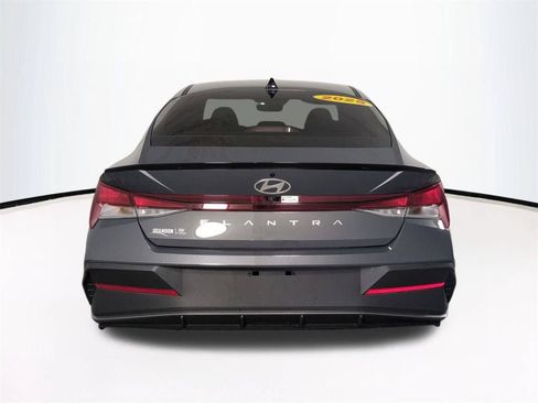 Used 2025 Hyundai Elantra Sport FWD image 6