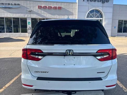 Used 2022 Honda Odyssey Touring image 3