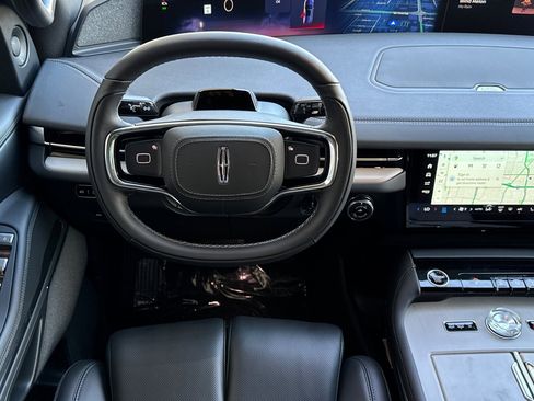 New 2025 Lincoln Navigator Reserve w/ Jet Appearance Package image 12