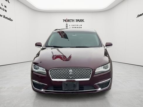 Used 2017 Lincoln MKZ Reserve FWD image 8
