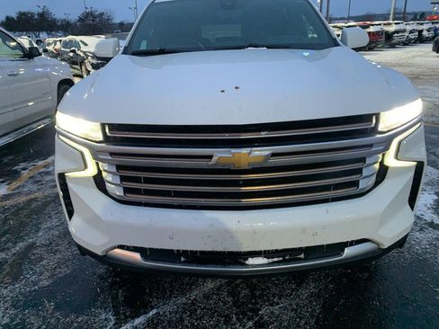 Used 2021 Chevrolet Suburban High Country w/ Premium Package image 11