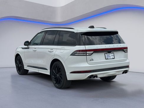 New 2026 Lincoln Aviator Reserve RWD image 3