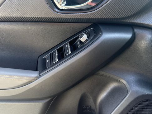 Used 2024 Subaru Crosstrek 2.5i Limited w/ Crosstrek Mirror Package image 17