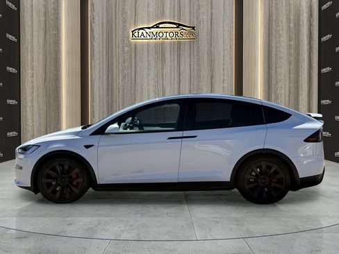 Used 2023 Tesla Model X Plaid image 11