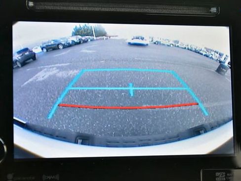 Used 2018 Toyota Tacoma TRD Sport image 19