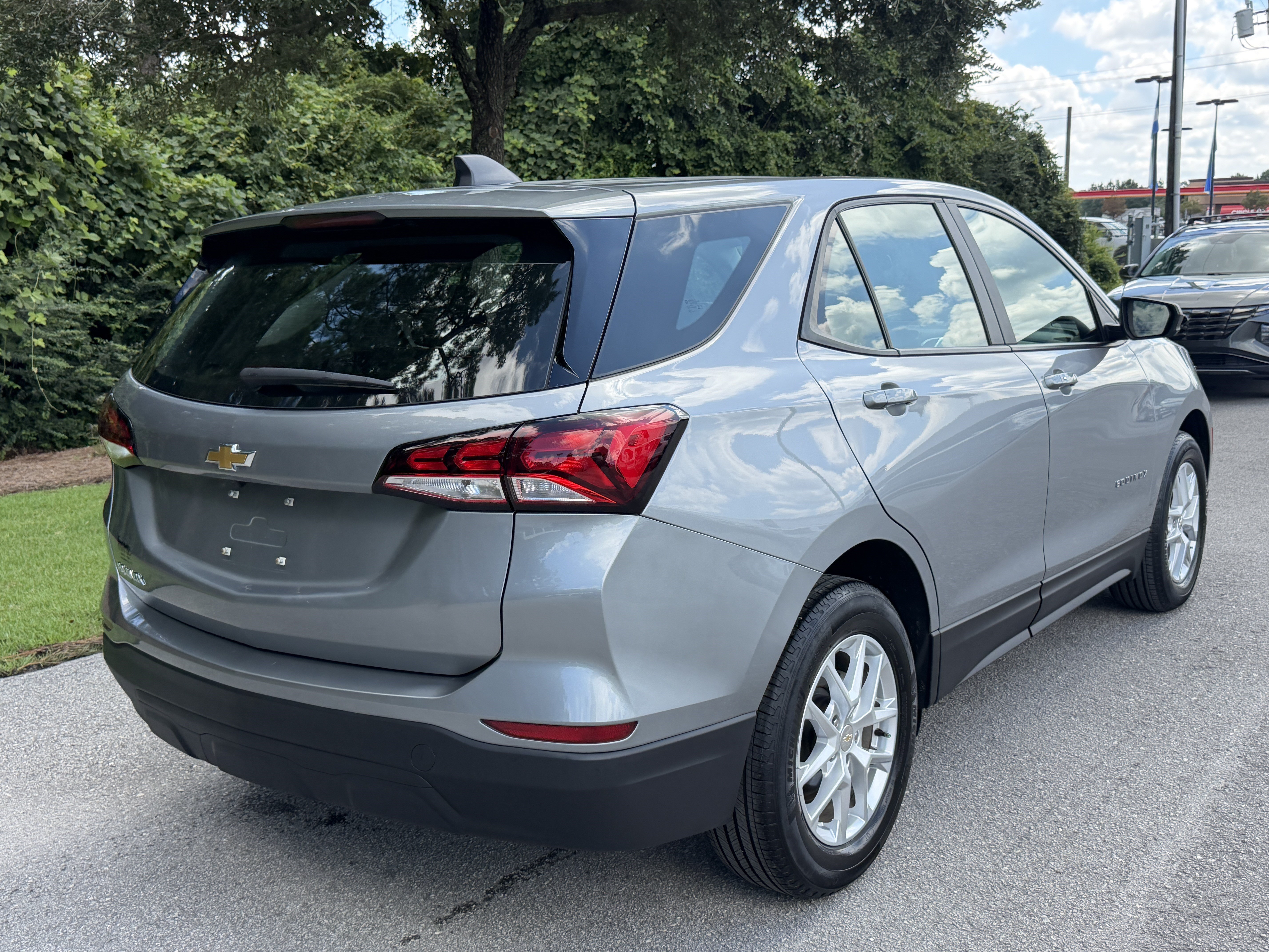 Used 2024 Chevrolet Equinox LS FWD image 35