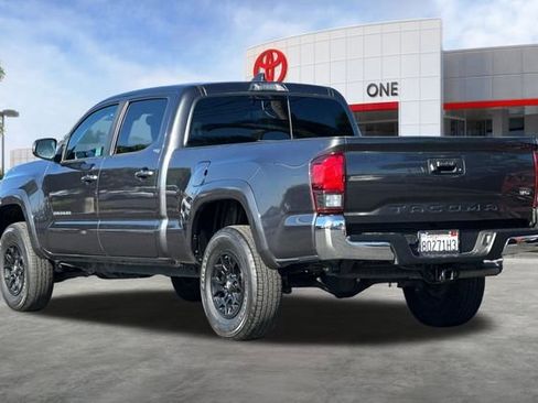 Certified 2021 Toyota Tacoma SR5 image 7