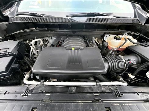 Used 2025 Chevrolet Silverado 1500 LT image 10