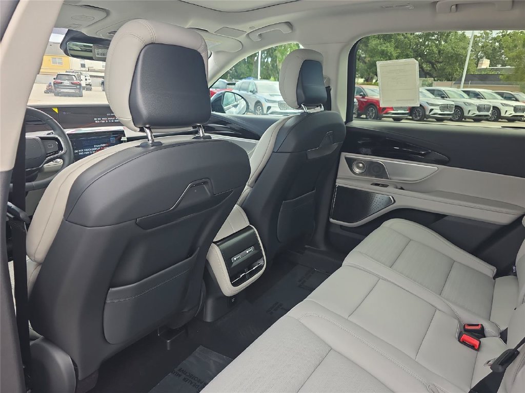 New 2026 Lincoln Nautilus Reserve AWD/4WD image 10