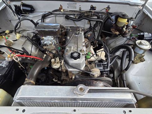 Used 1987 Toyota Pickup Deluxe AWD/4WD image 18