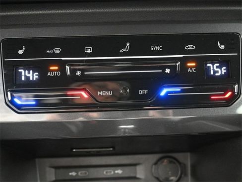 Used 2024 Volkswagen Tiguan SE R-Line image 22