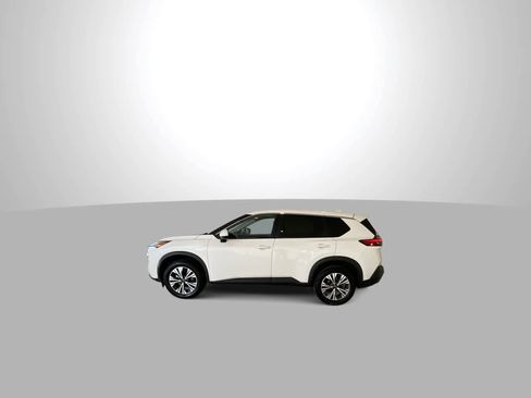 Used 2023 Nissan Rogue SV image 5