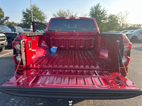 Used 2025 Ford Ranger XLT w/ Equipment Group 301A High AWD/4WD image 11