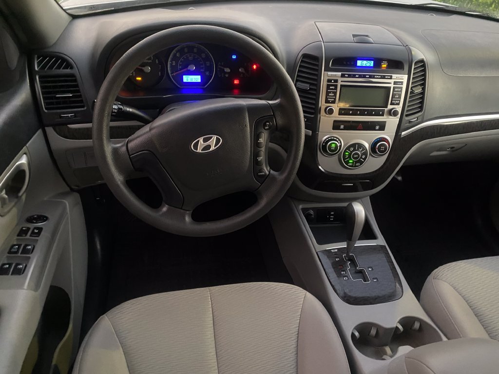 Used 2009 Hyundai Santa Fe GLS FWD image 12