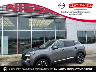 Used 2025 Nissan Kicks SR FWD video 1