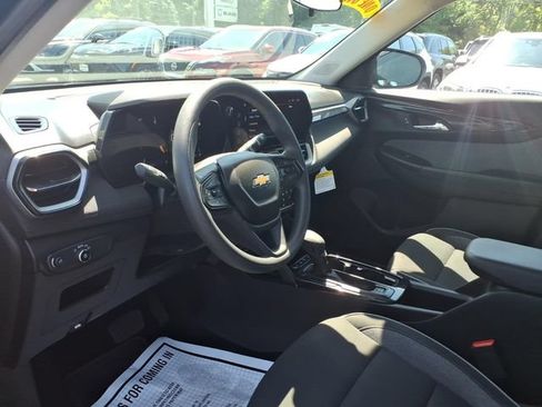Used 2024 Chevrolet TrailBlazer LS FWD image 21