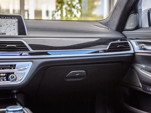 Used 2017 BMW 740i RWD image 35
