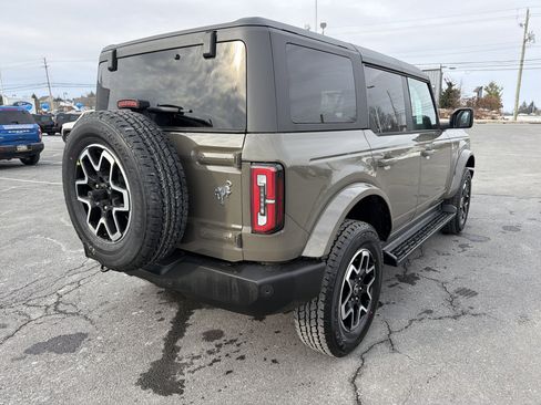 New 2025 Ford Bronco Outer Banks image 3