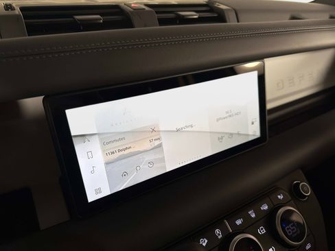 Used 2024 Land Rover Defender 110 S image 43