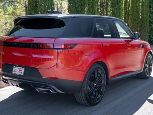 Used 2024 Land Rover Range Rover Sport SE AWD/4WD image 16