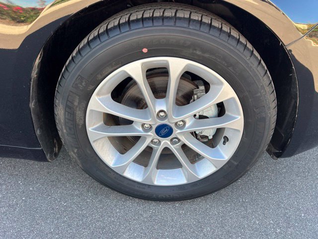Used 2020 Ford Fusion SE FWD image 9