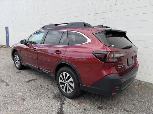 Used 2022 Subaru Outback Premium image 2